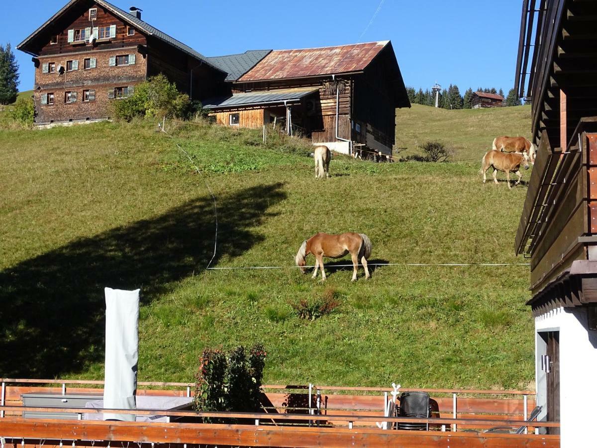 Aparthotel Der Berghof à Hirschegg  Extérieur photo